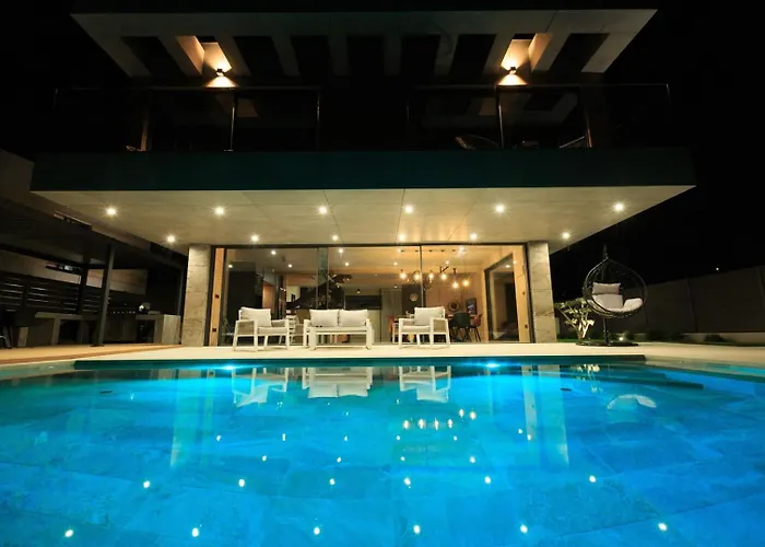 Luxury Pearl 2 With Infinity Pool