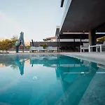 Villa Luxury Pearl 2 With Infinity Pool *