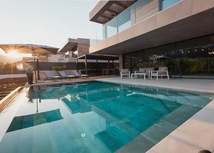 Vila Luxury Pearl 2 With Infinity Pool